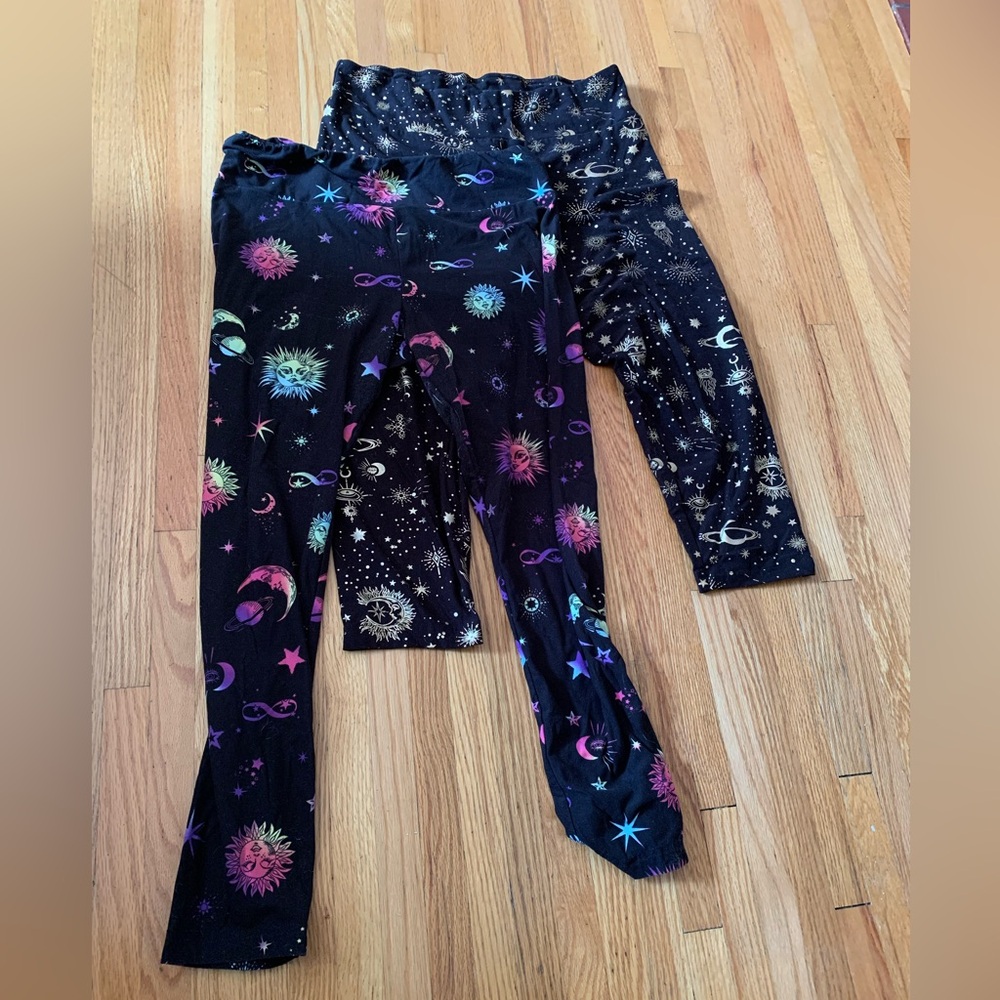 Women’s No Boundaries 2 pack Colorful Leggings